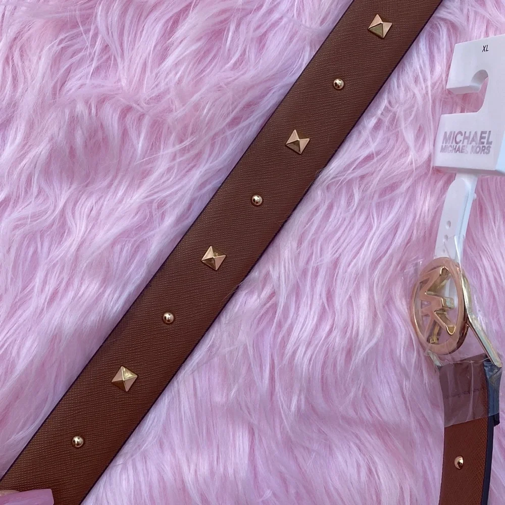 ✨ Michael Kors belt